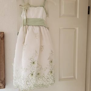 Cinderella Couture USA White Green Appliqué Party Dress Girls Size 8